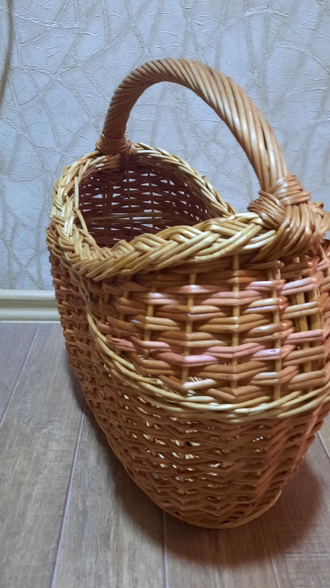 Продам корзину из лозы