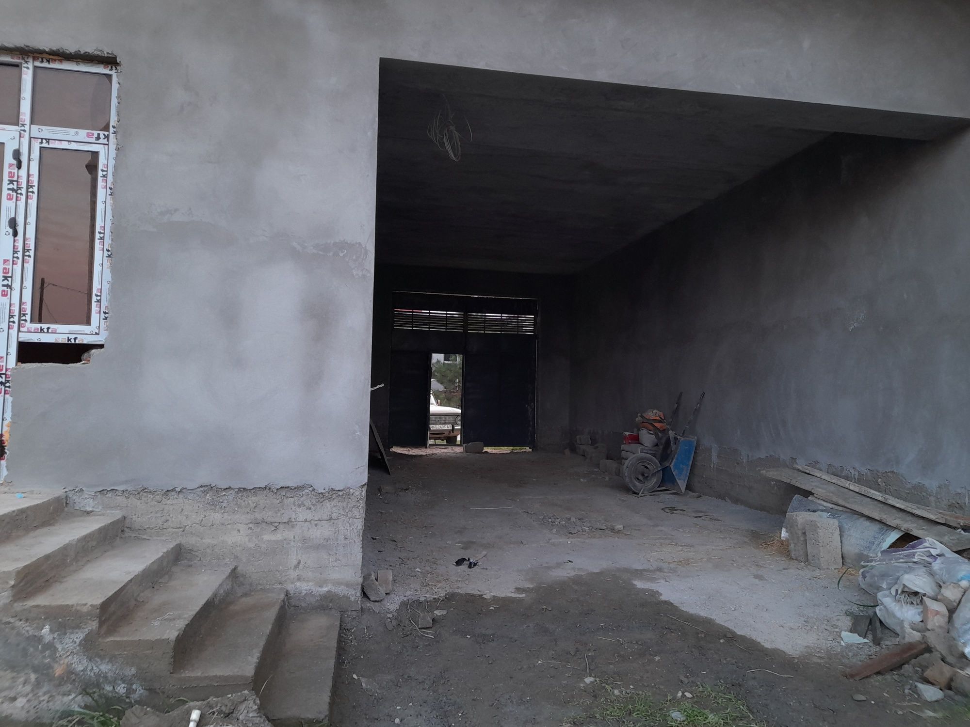 Motrid tarafdan òtganda pòlatdarxonga uy sotiladi 6 sòtuq hovli bor