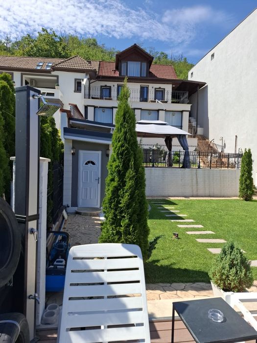 Închiriez casa Orsova pe malul Dunarii