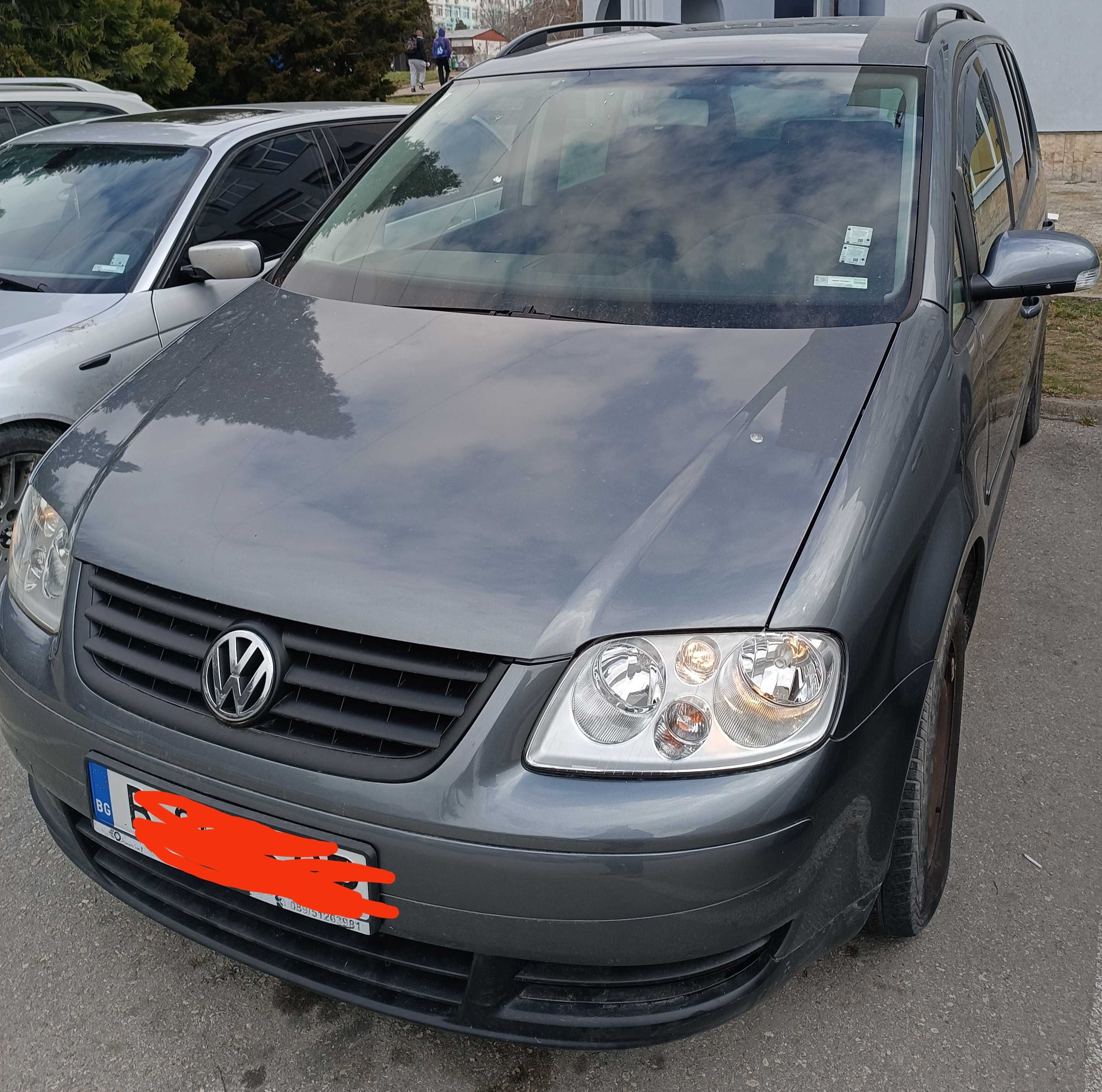 Volkswagen touran 2004г.перфектен
