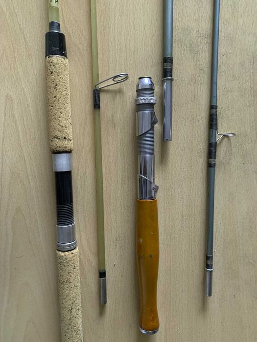 Продавам ретро въдици и макара