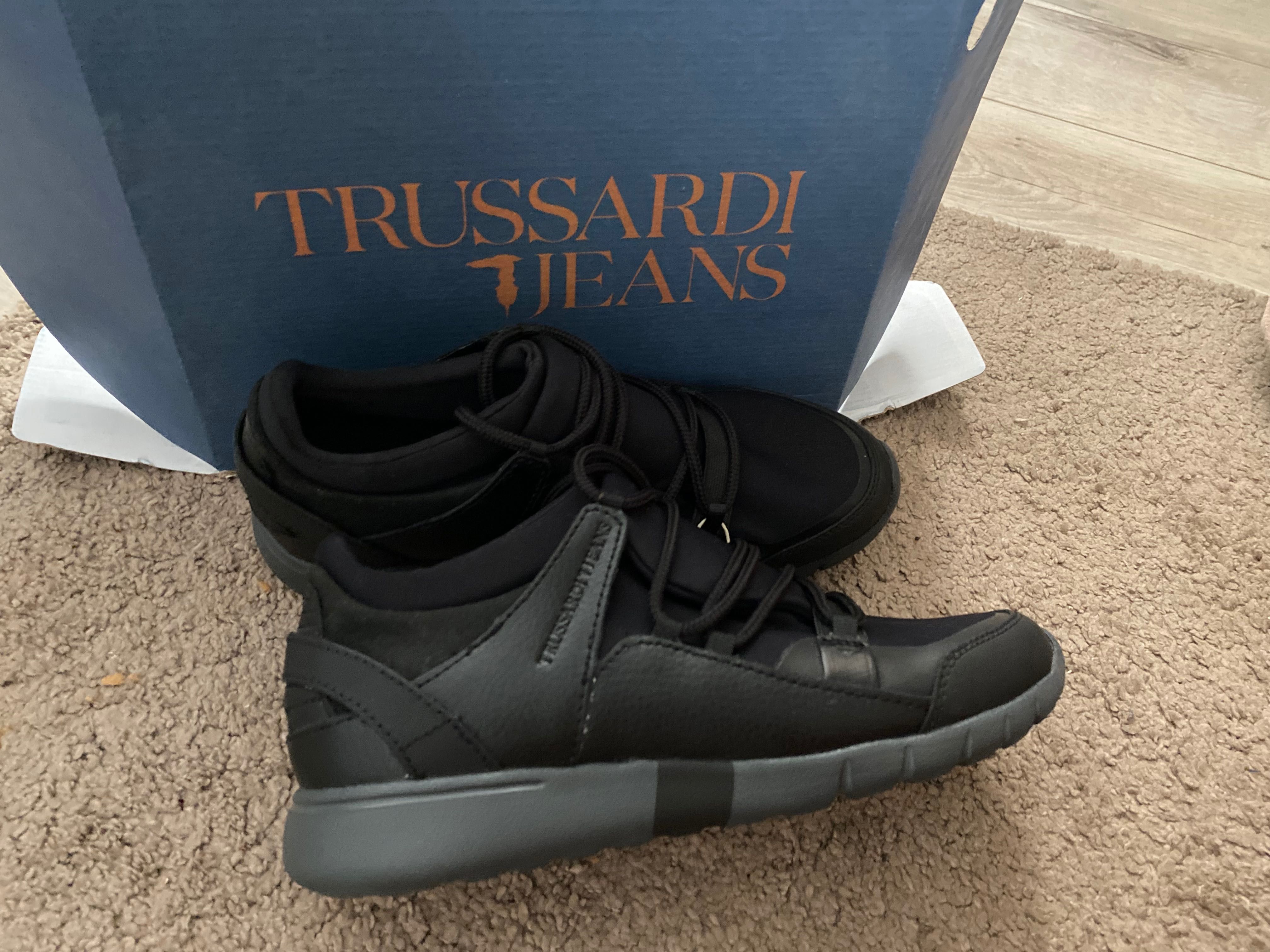 Adidasi 39 TRUSSARDI