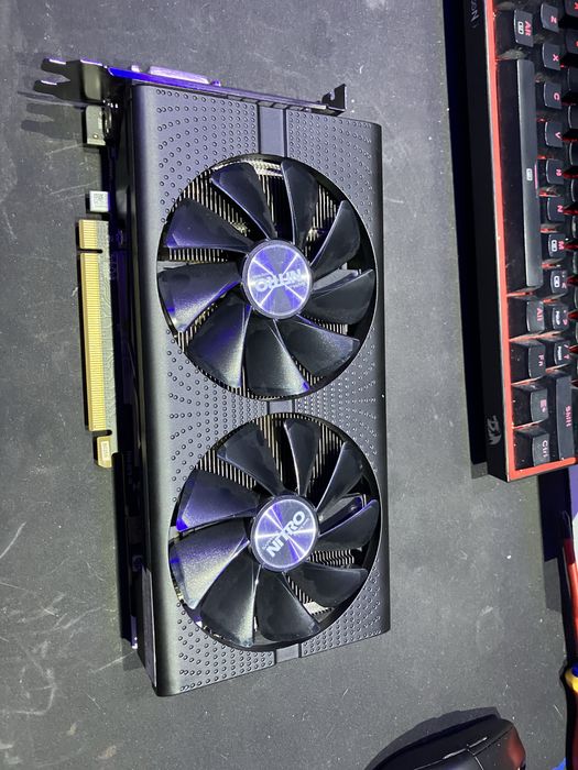RX570 Saphire Placa video