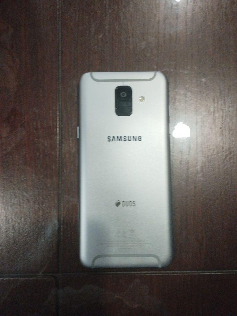 Vand Samsung galaxy A6
