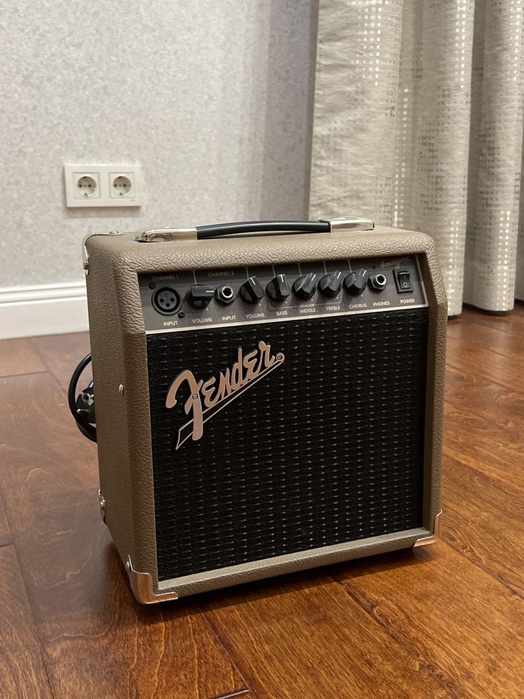 Комбоусилитель Fender Acoustasonic 15