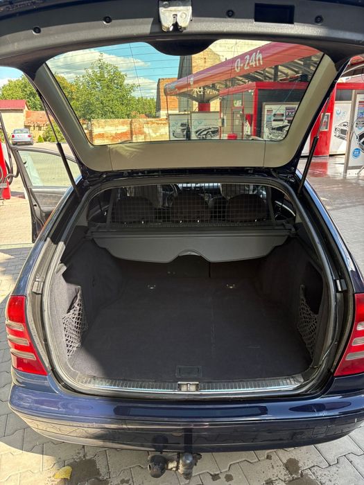 Mercedes benz C200