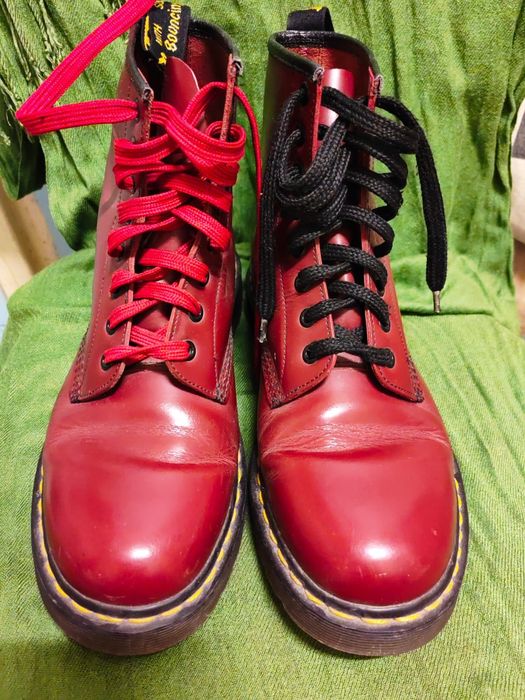 Bocanci Dr Martens originali 1460 măsura 41 - 8 inele