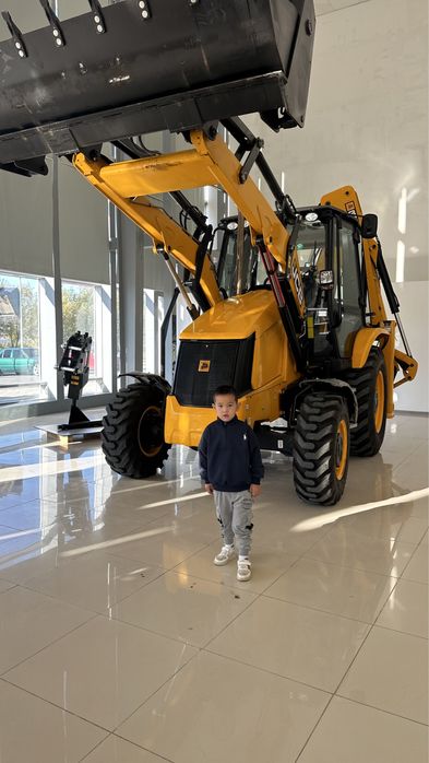 Погрузчик Эксковатор