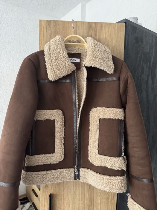 Дамско яке в кафяво.Размер М