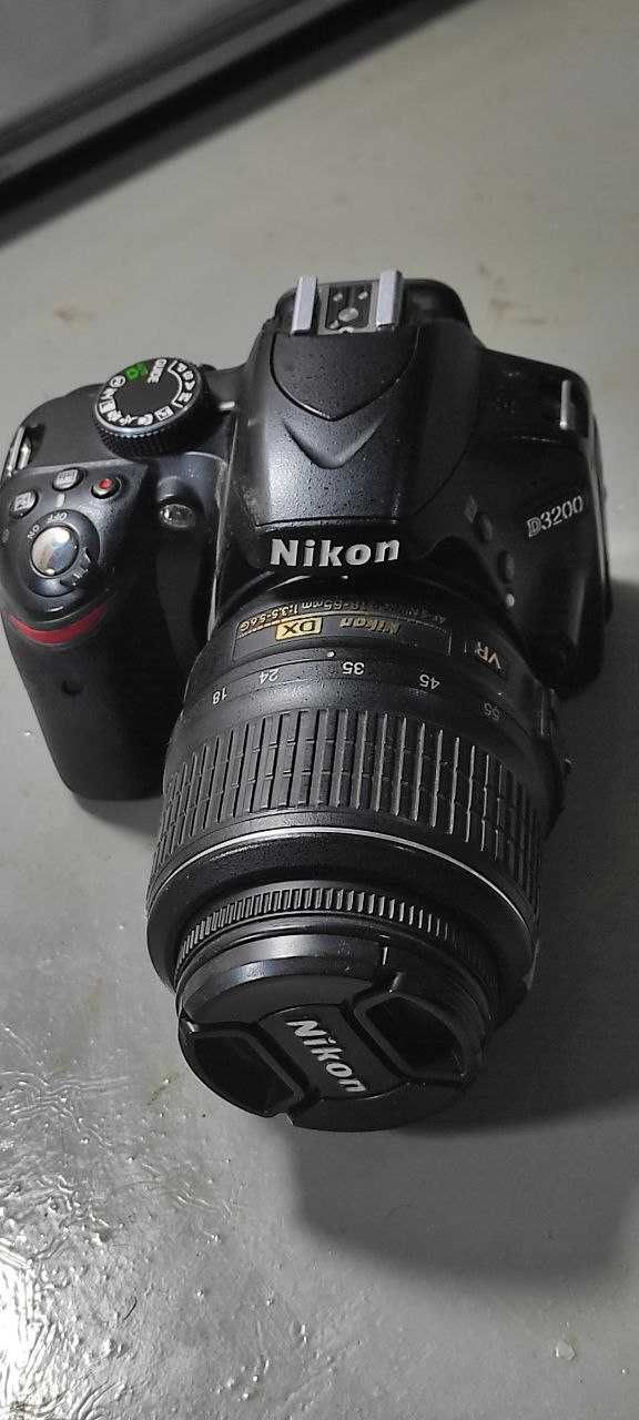 Nikon D3200 с кит объективом 18-55mm