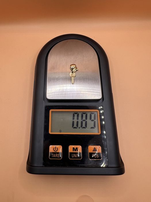 Продам золотой кулон.