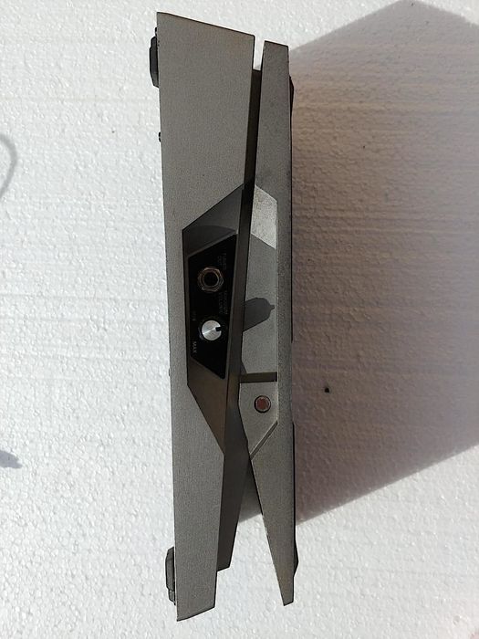 Boss pedala FV 500 Alesis Yamaha Korg prima serie