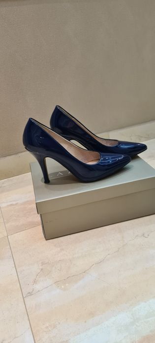 Елегантни дамски обувки