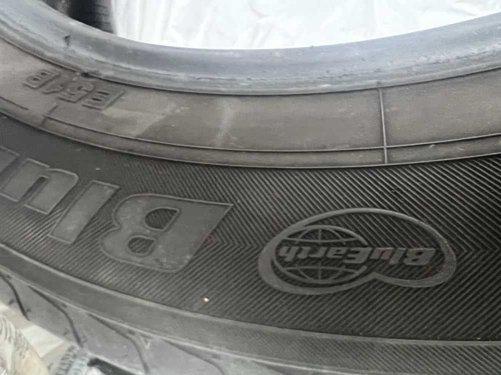 Шины зимние yokohama ice guard 225/60/R18 за 110 тысяч