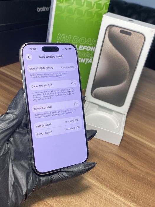 iPhone 15 Pro • 256 GB • Natural Titanium