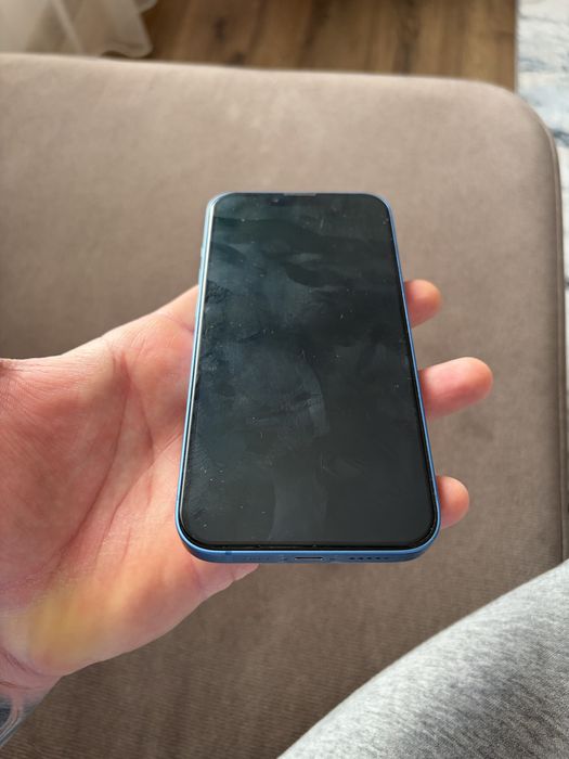 iPhone 13 в много добро състояние