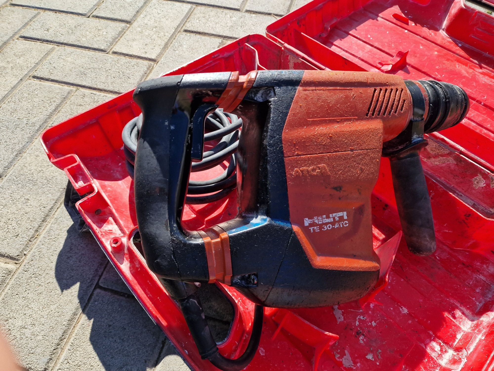 перфоратор Hilti TE30 AVR