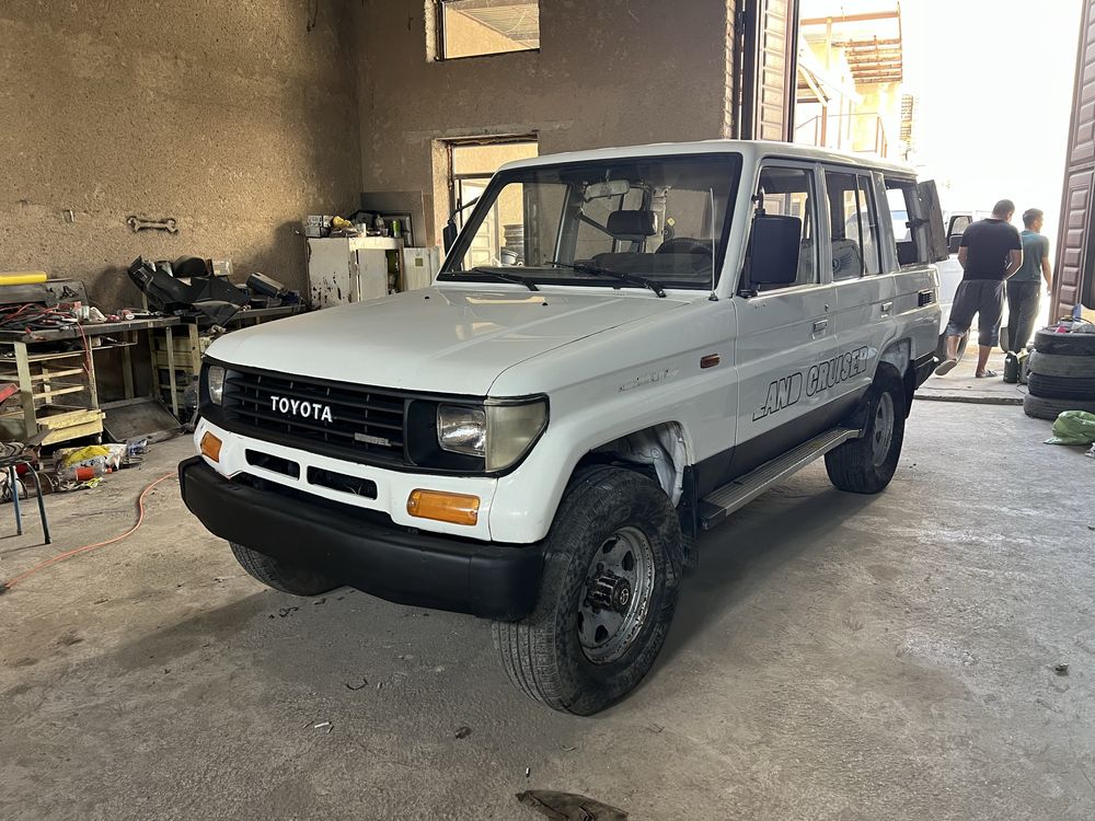 Тайота Ланд круз д70