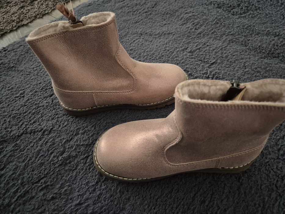 Ghetute fete roz 32