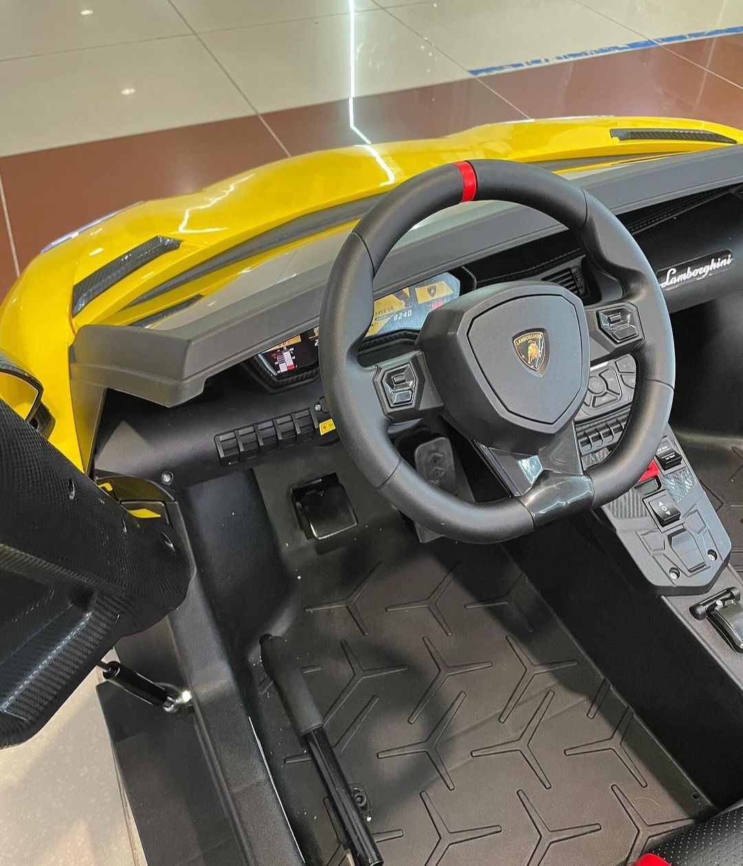 Новая электромобиль + приз | Lamborghini Aventador SVJ 24v