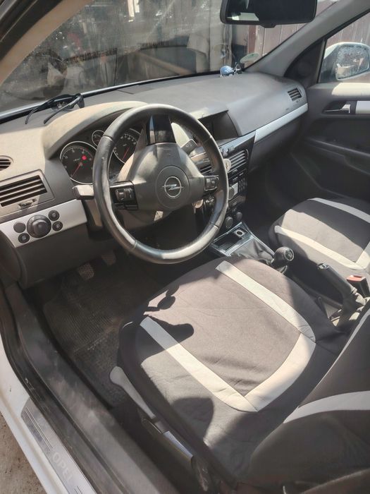 Opel Astra h,1,7 motorină