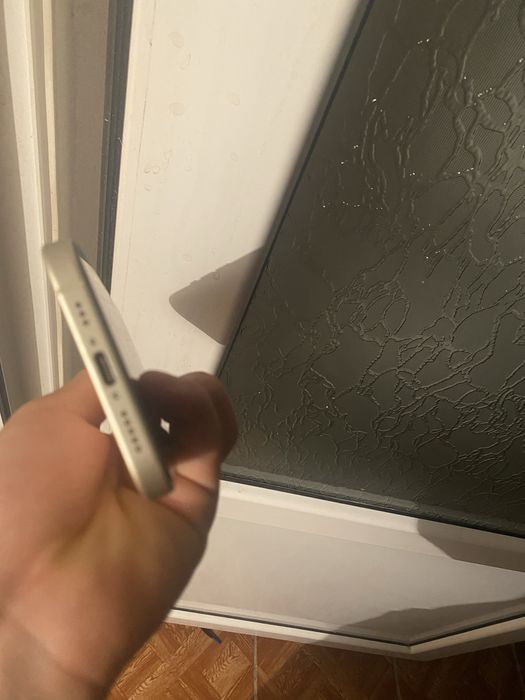 Vand iphone 15 in stare nou fara zgarieturi plus cadou o husa