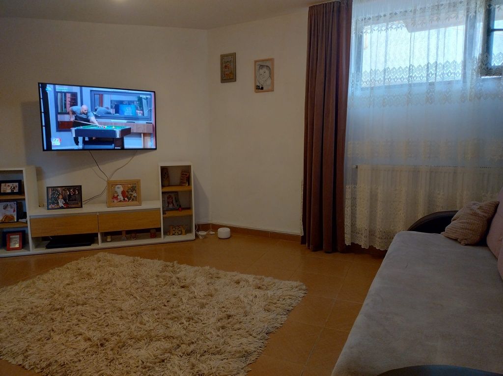 Apartament 2 camere decomandat demisol