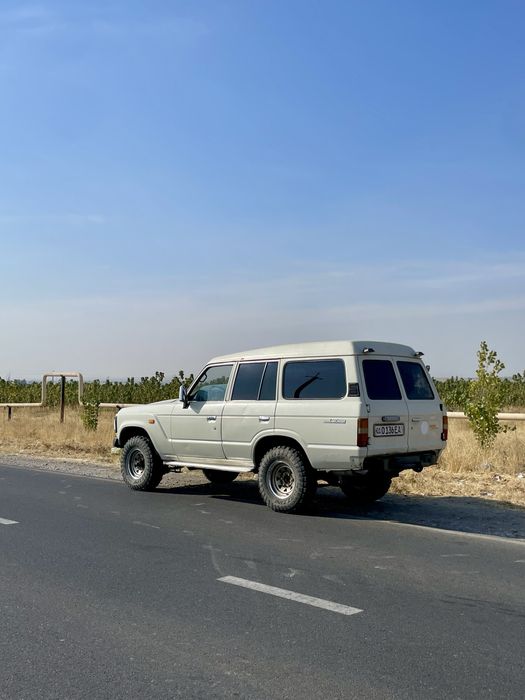 Toyota Land Cruser 60 California
