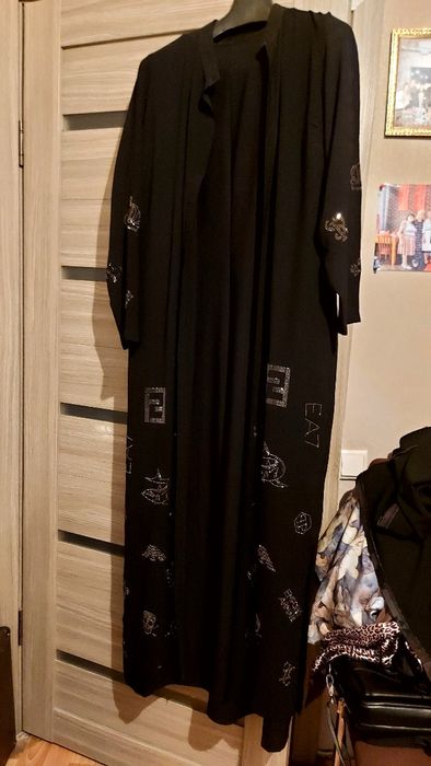 Длинный ансамбль - платье с накидкой до пола,чёрного цвета