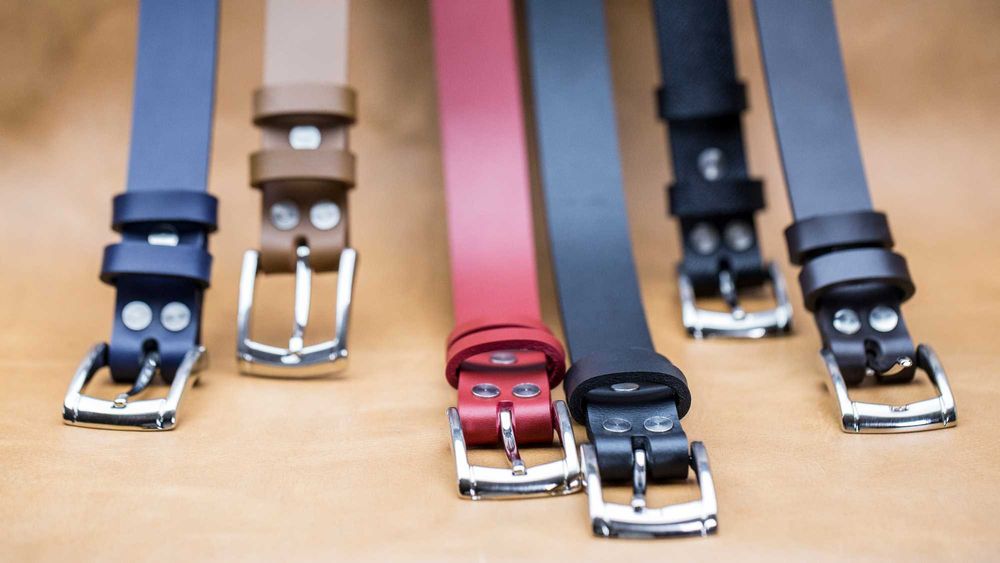 Realizez curele de pantaloni din piele barbati si femei