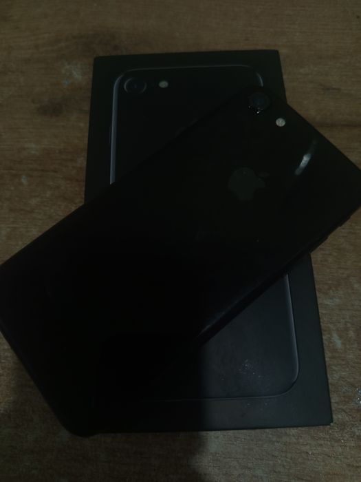 Продам Айфон 7 либо обменяю