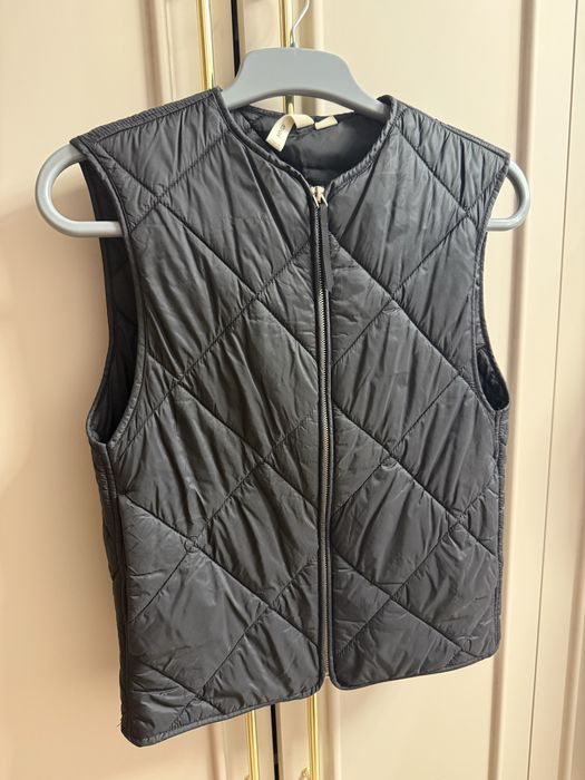 Болоньевая  жилетка Mango