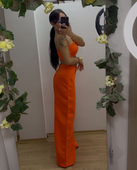 Комплект от две части - топ + панталон