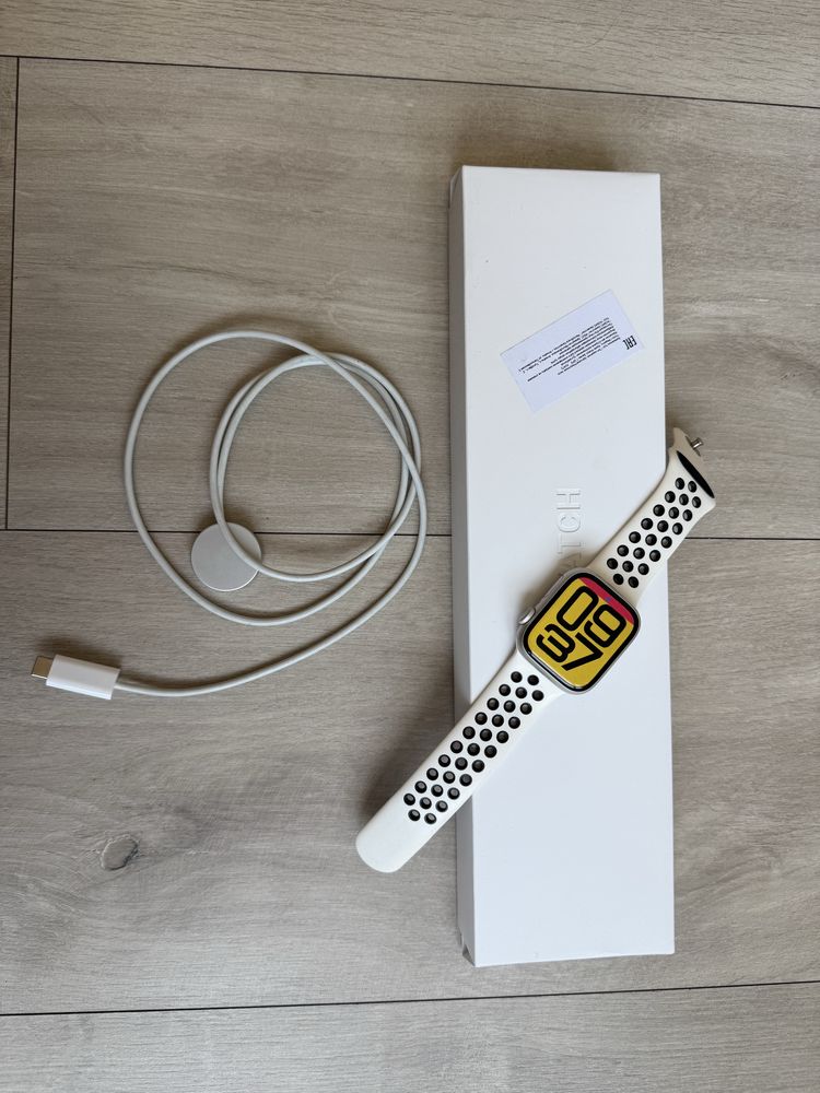 Срочно!!!Apple Watch 7 41 mm с коробкой и документами