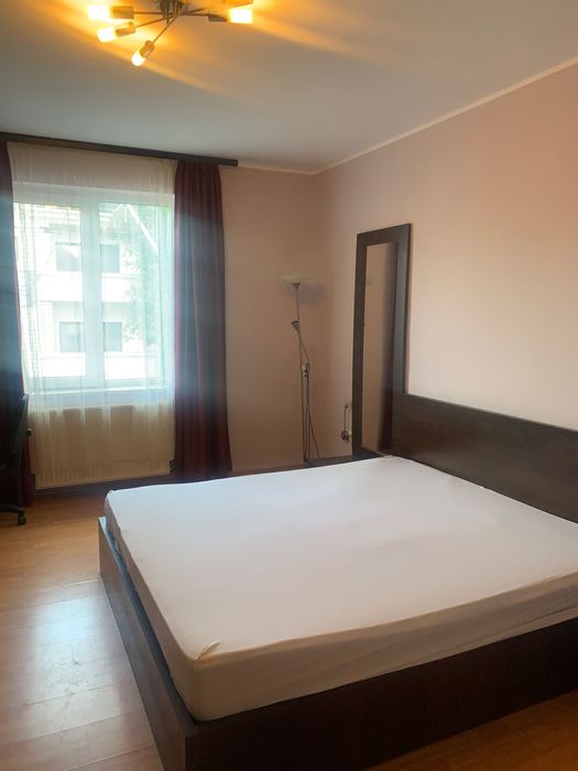 Închiriez apartament cu 2 camere, la casa, în Centrul Civic, Brașov