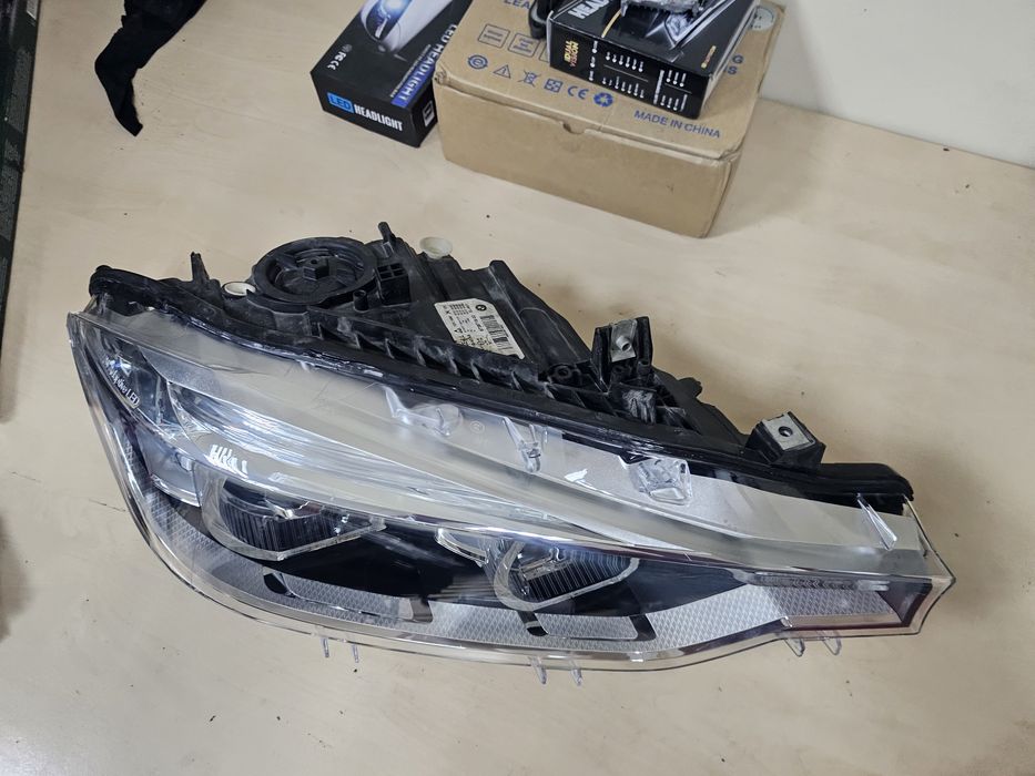 Десен фар BMW F30 Adaptive LED desen far бмв ф30 адаптив лед