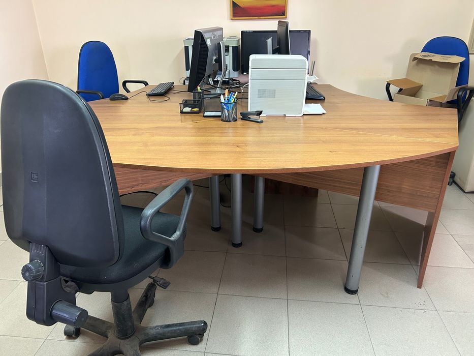 Двойно бюро офис