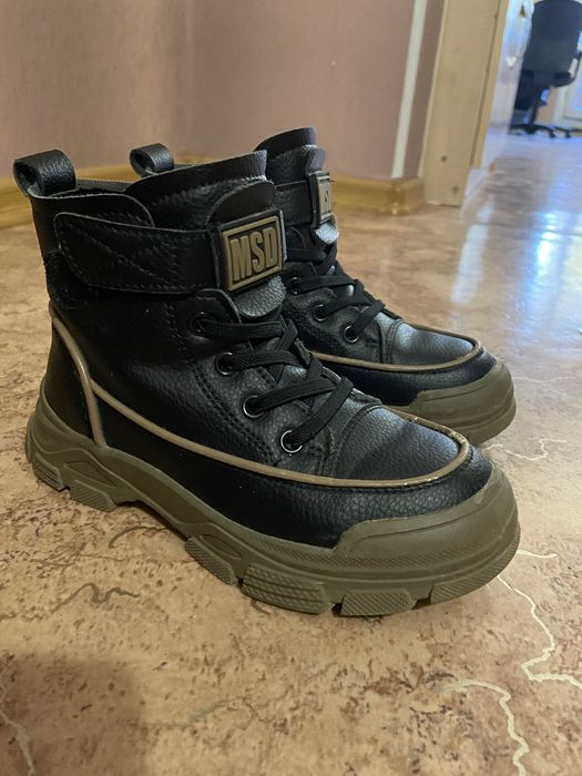 Продам обувь 31р