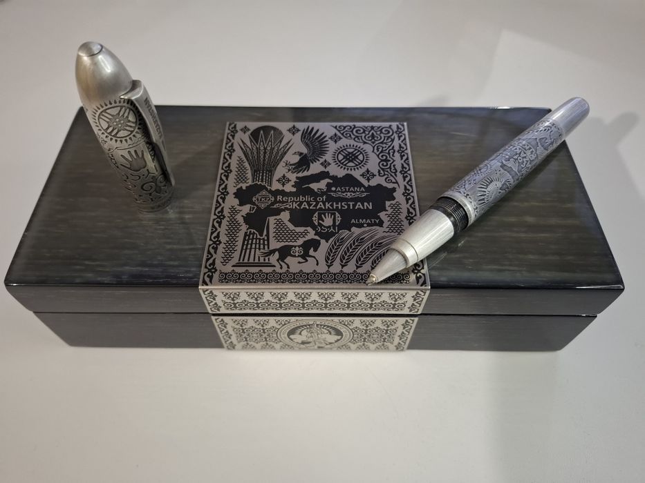 Подарочная ручка