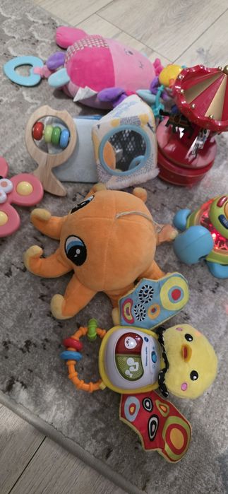 Lot jucarii bebe