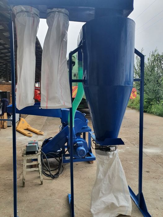 Vând moară cu ciocanele