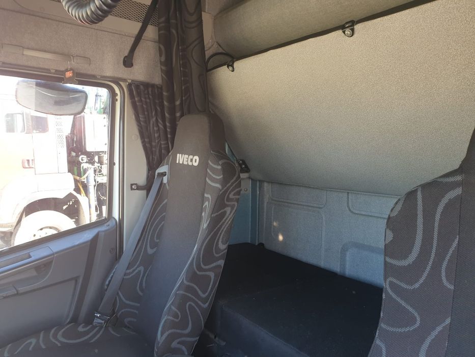 Iveco 7.5tone cub aluminiu plus lift la spate