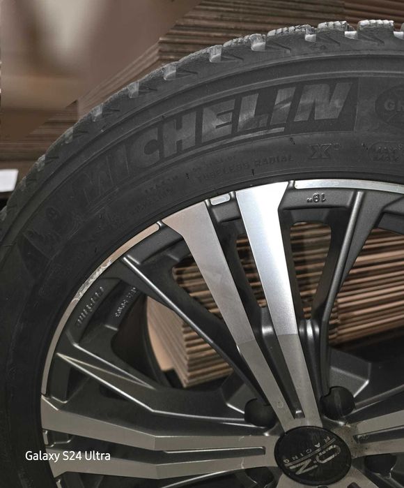 Jante BMW X5 OZ RACING + cauciucuri de iarnă Michelin 255/50 R19