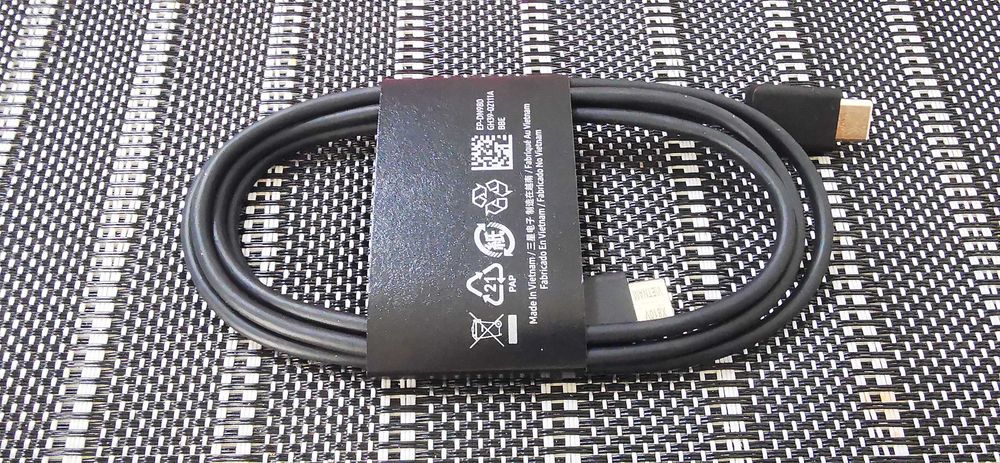 Cablu incarcare original Samsung S24/S25 Ultra din cutia telefonului.