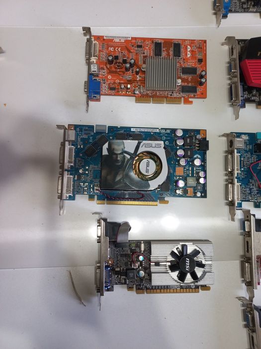 Placi video vintage retro moden placa retea