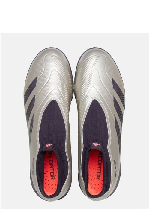 Футболни обувки Adidas Predator