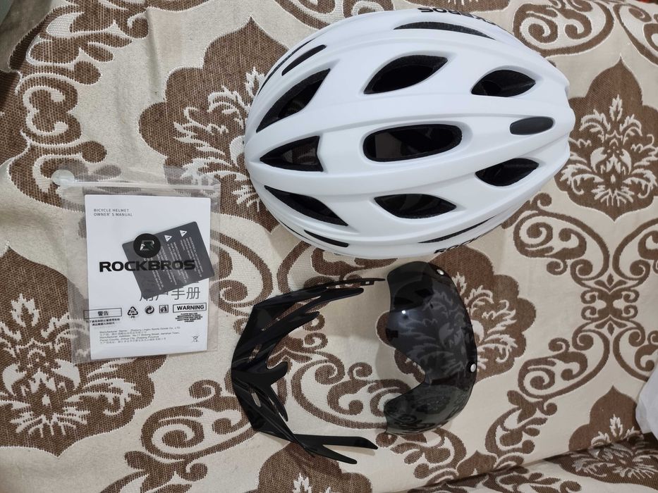 ROCKBROS. Сверхлегкий велосипедный шлем для взрослых