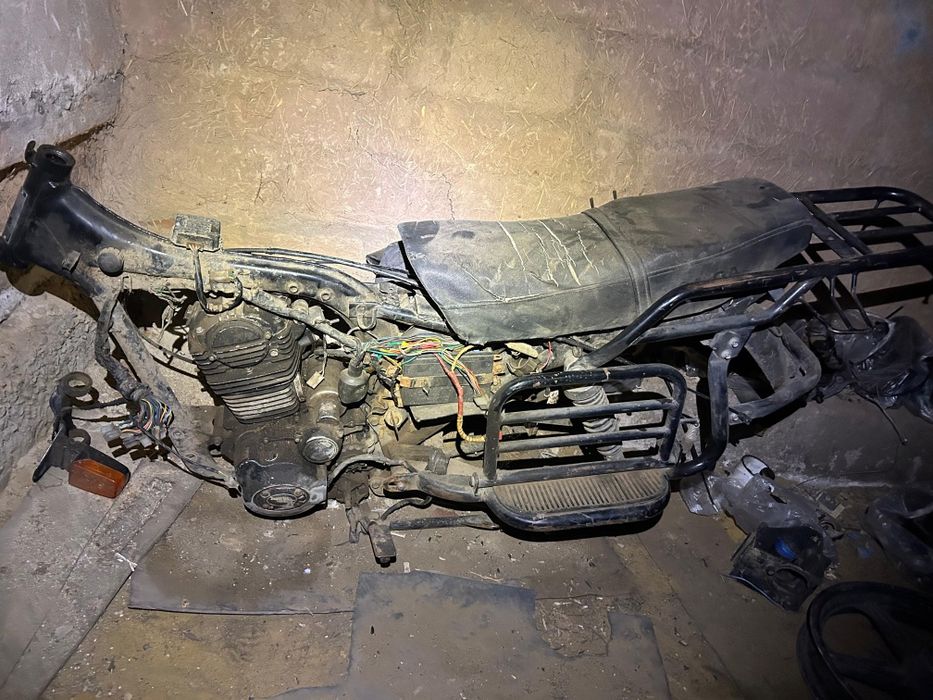 Продам мотоциклы по запчастям не дорого можно целеком по желанию