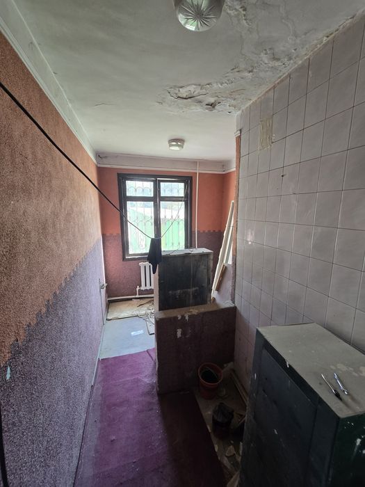 Чиланзар-19 1/1/4 без ремонта 34м² 42уе Мойка 50/50 Ватсап перекрёсток