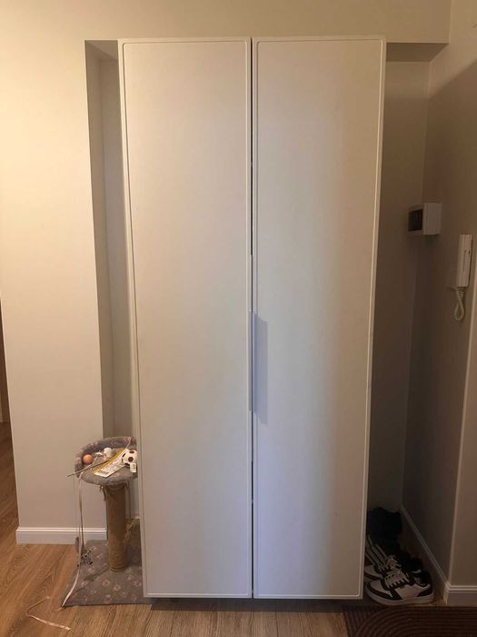 Продам два шкафа (фасады МДФ)